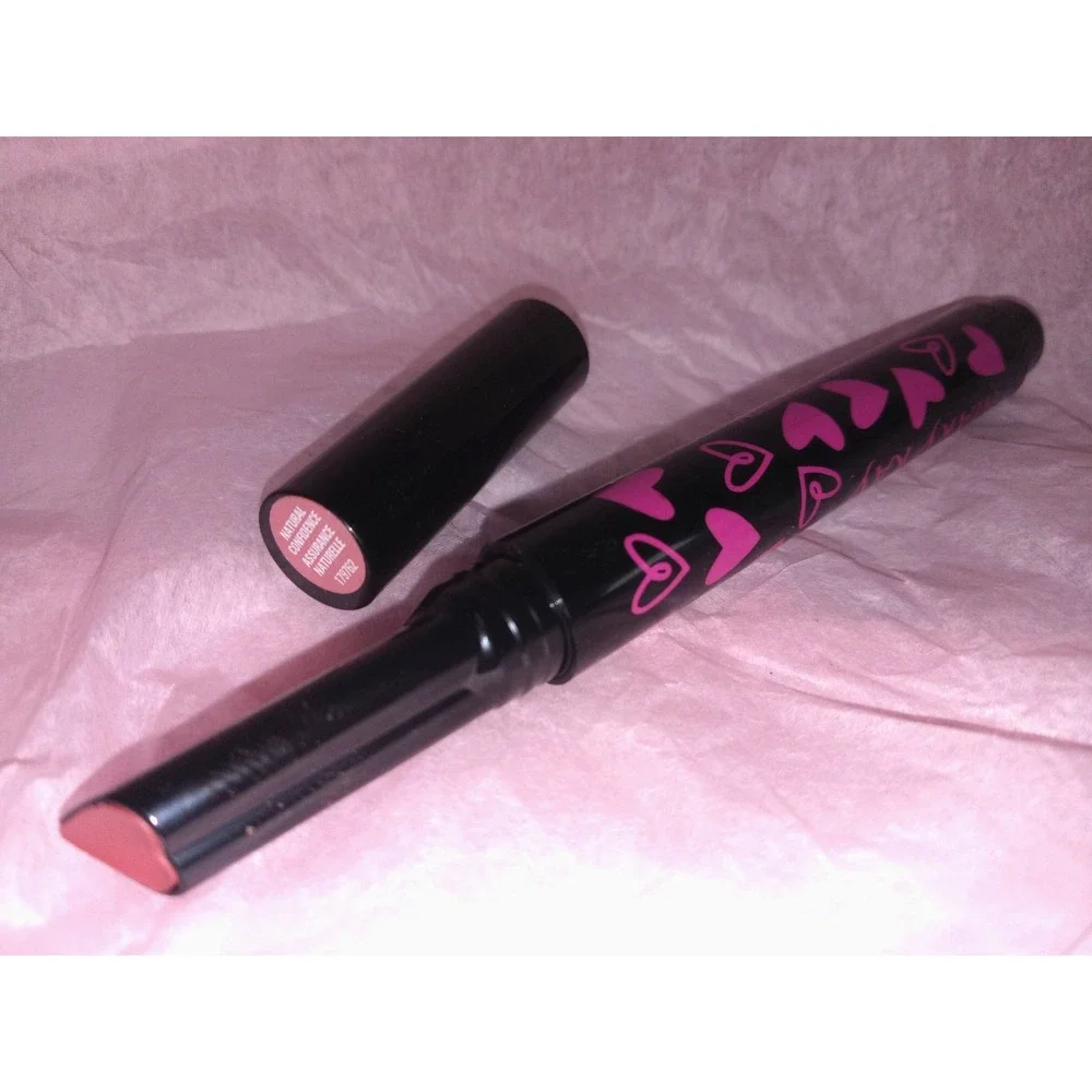 MARY KAY Heart-Shaped Lipstick NATURAL CONFIDENCE 179762 NEW